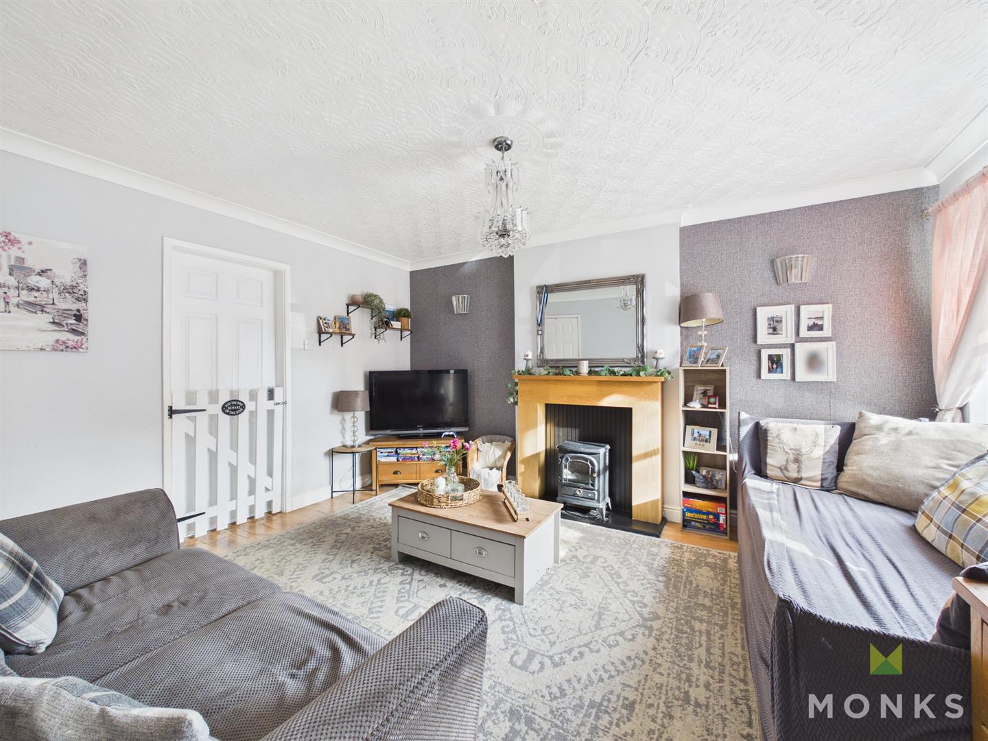 10 Cilcoed, Chirk, LL14 5BX For Sale